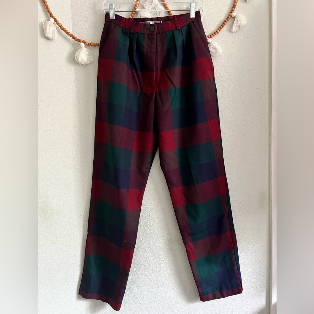 Johnstons of Elguin plaid pleated wool trousers